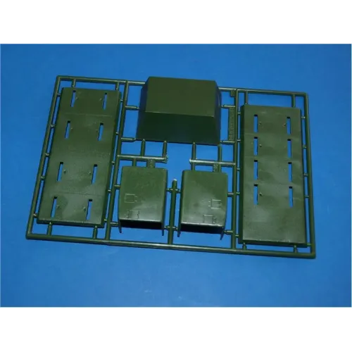 Вагони та поїзди Модель броньованого поїзда Fascism Fighter (базовий варіант) (UMT636) Масштаб: 1:72