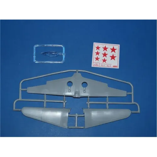 Збірна модель літака Радянський винищувач Су-1 Сухой (Sukhoi) (AMO72156) Масштаб: 1:72 1:72