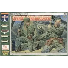 WWII German paratroopers (ORI72018) Масштаб:  1:72