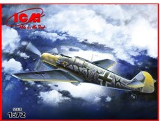 ICM72135  Messerschmitt Bf 109E-7/B WWII German fighter-bomber