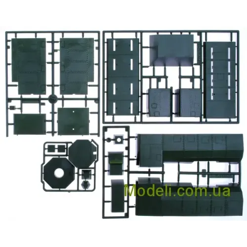 Вагоны и поезда Бронепоезд Красноярец №1 или Енисей №2 (UMT647) Масштаб: 1:72