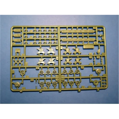 Бронетехника и артиллерия Танк M4A2 с отвалом бульдозера М1 (UM214) Масштаб: 1:72