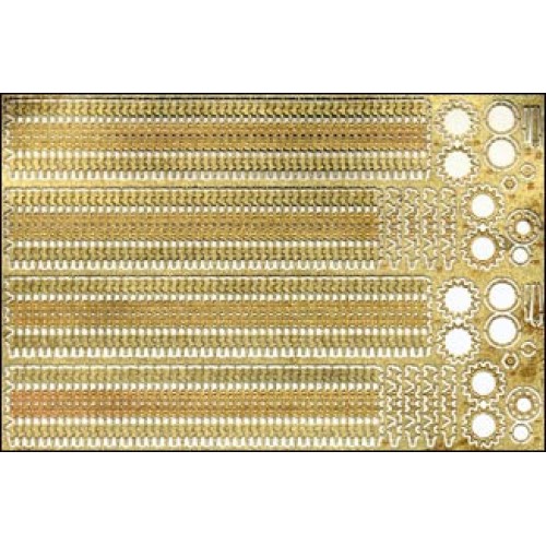 Фототравлення PE7233 Photoetched T-72 RMSh tracks (for set T-72/T-62M/M-84/T-9 (PE7233) Масштаб: 1:72