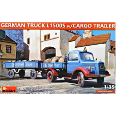 Немецкий грузовик L1500S с грузовым прицепом