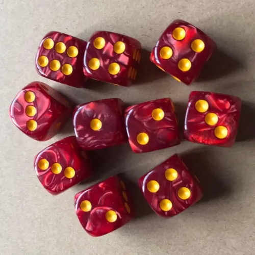 Кубик D6 з точками перламутровий/мармуровий (колір в асортименті)