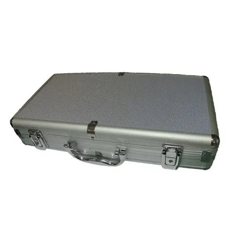 Покерные наборы Покерный набор в алюминиевом кейсе на 300 фишек, номинал 1-100, 11,5гр. (арт. 23726-CG11300)