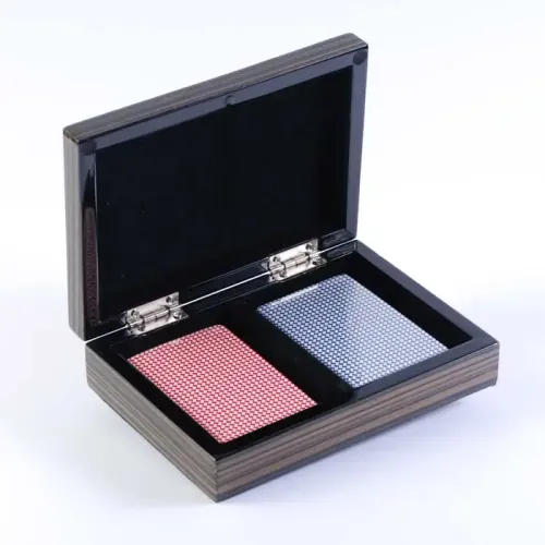 Игральные карты Карты пластиковые в деревянной коробке