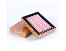 Карты в деревянной коробке