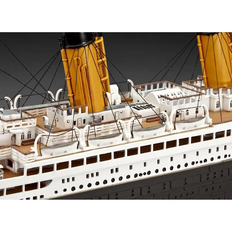 Збірна модель Збірна модель-копія Revell набір Лайнер Титанік. До 100-річчя споруди. рівень 5 масштаб 1:400