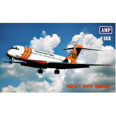 Пасажирський літак MD-87 "Erickson aero tanker" 1:144