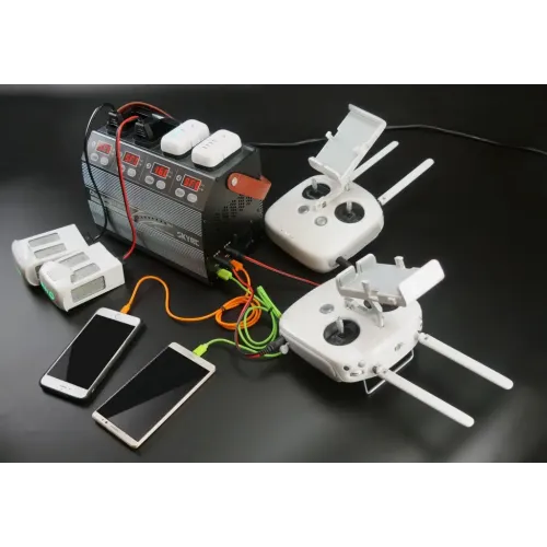 С блоком питания Зарядное устройство SkyRC 4P3 для DJI Phantom 3, 4