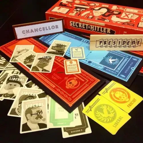 Настольная игра Secret Hitler Large Box (Тайный Гитлер)