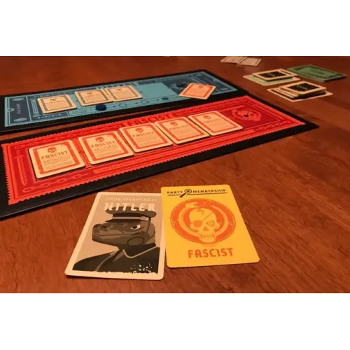 Настольная игра Secret Hitler Large Box (Тайный Гитлер)