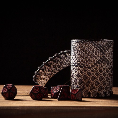 Стакан для кубиков Dragonhide Laminated Dice Cup