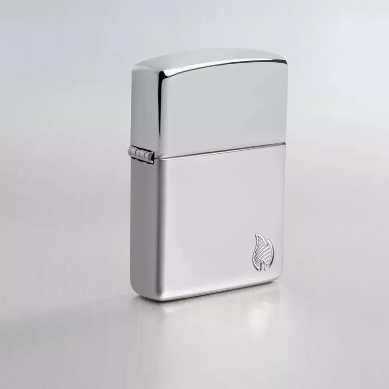 Зажигалка армированная бензиновая ZIPPO Armor® High Polish Chrome Flame Design зеркальный хром (46396)