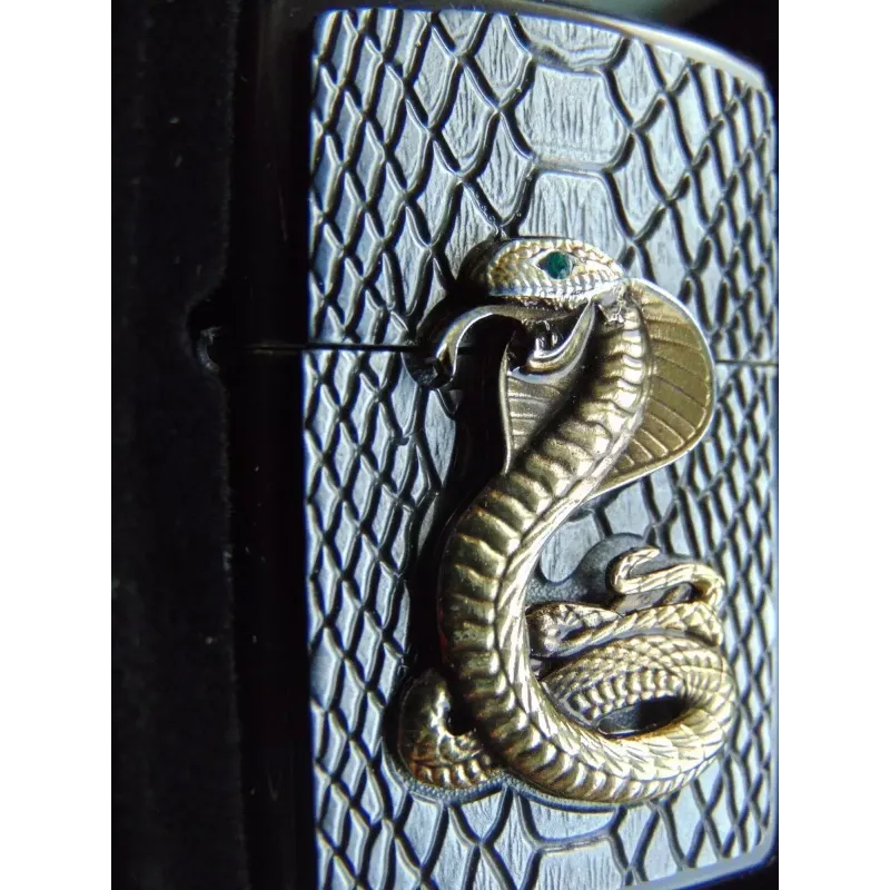 Зажигалка бензиновая ZIPPO Kobra gold (2005928)