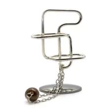 Головоломка металлическая на подставке "Шарик на цепочке" 11х13,5х5 см (DN25208)