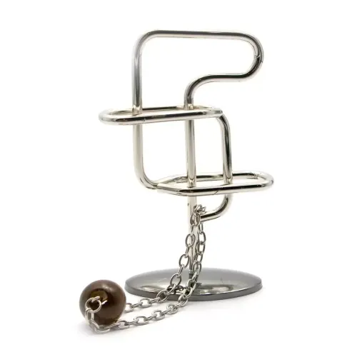 Класичні Головоломка металева на підставці "Кулька на ланцюжку" 11х13,5х5 см (DN25208)