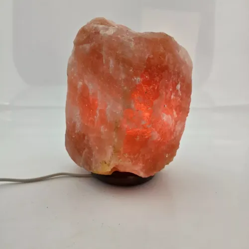 Соляная лампа из гималайской соли