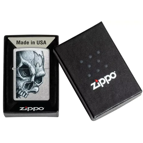 Зажигалка бензиновая ZIPPO CLASSIC Street Chrome Skull and Flame Design, хром (46587)