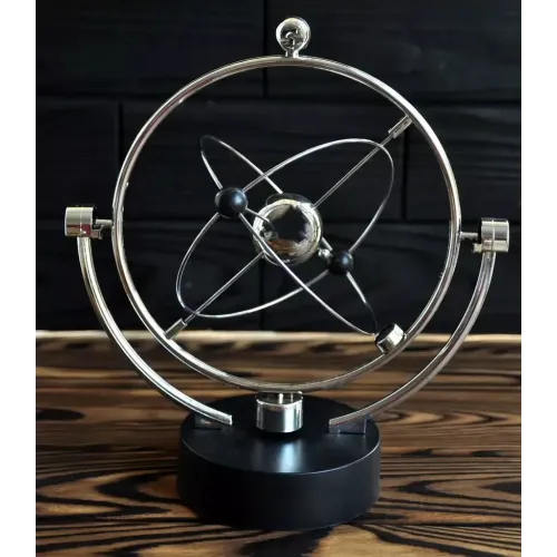 Приниматели решений и антистрессы Маятник кинетический магнитный антистресс "Сфера" инетрационный (4 батарейки АА в комплект не входят) пластик, хром (23х22х14 см) (DN26877N)