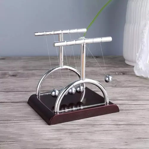 Приниматели решений и антистрессы Маятник Шары Ньютона мини антистресс инерционные, пластик, металл (9х9х7,5 см) коричневые (DN29789)