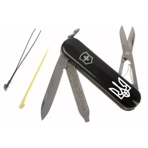 Ножі та мультитули Victorinox Складной нож Victorinox Classic SD Ukraine 58 мм 7 функций Герб Украины (0.6223.3_T0010r)