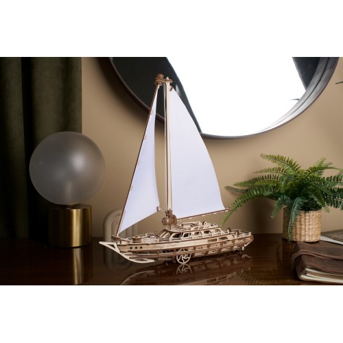 Ukrainian Gears Яхта Сереніті