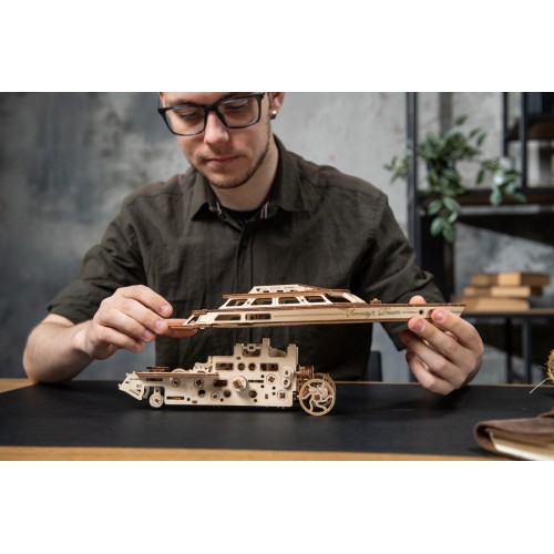 Ukrainian Gears Яхта Сереніті