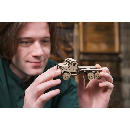 Ukrainian Gears Військовий тягач