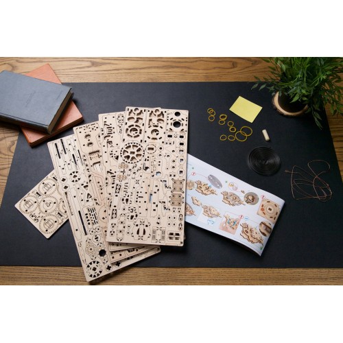 Ukrainian Gears Бойова машина Дозор-Б