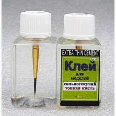 Клей для моделей с тоненькой кисточкой, сильнотекучий, 30 мл.
