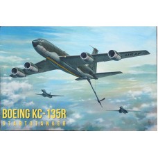 Самолет-заправщик Боинг KC-135R Stratotanker