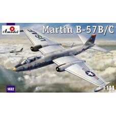 Martin B-57B/C