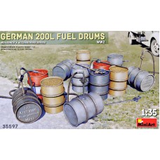 Набор немецких 200-литровых бочек горючего, Вторая мировая война