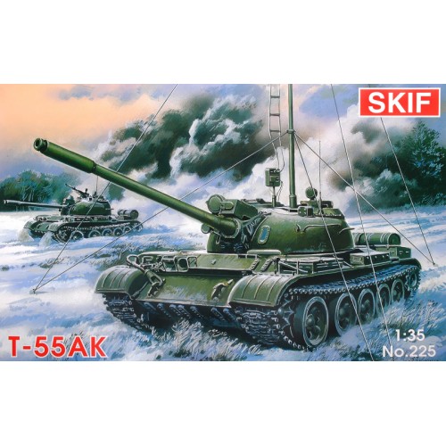 Бронетехника и артиллерия Командирский танк T-55AK