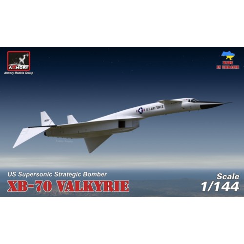 Сборная модель самолета XB-70 Valkyrie Американский экспериментальный стратегический бомбардировщик 1:144