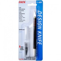 Модельный нож с пластиковой ручкой, 5 сменных лезвий