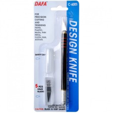 Модельный нож с пластиковой ручкой, 5 сменных лезвий