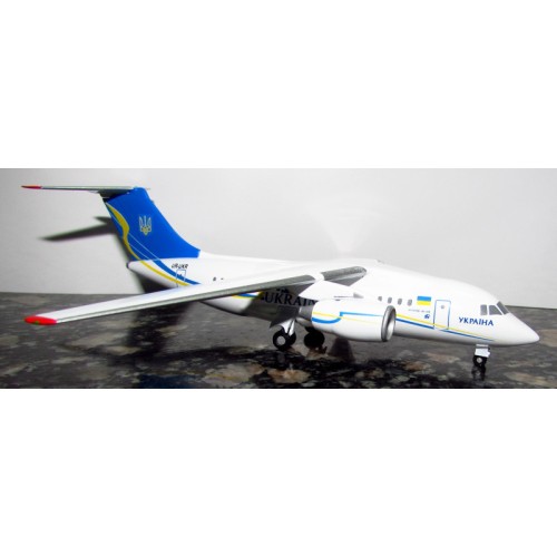 Колекційні моделі Узкофюзеляжный пассажирский самолет Ан-148 "Украина"