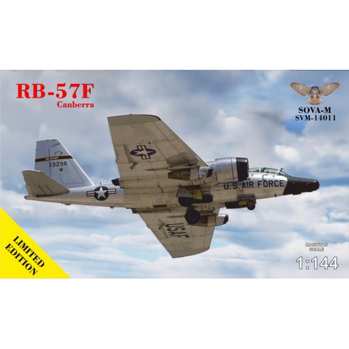 Збірна модель літака Самолет-разведчик RB-57F Canberra 1:144