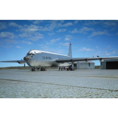 Сборная модель самолета Тяжелый транспортный самолет Convair XC-99 ВВС США 1:144