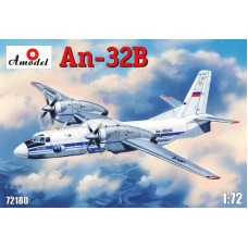 Антонов Ан-32B Багатоцільовий транспортний літак.