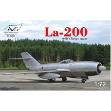 Винищувач Ла-200 з радаром 