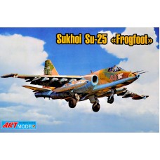 Бронированный штурмовик Сухой Су-25