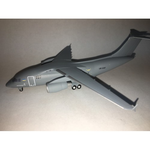 Колекційні моделі Украинский ближнемагистральный транспортный самолет Ан-178