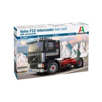 Збірна модель 1:24 Вантажний автомобіль : Тягач Volvo F12 Intercooler з низьким дахом та аксесуарами Italeri 3957