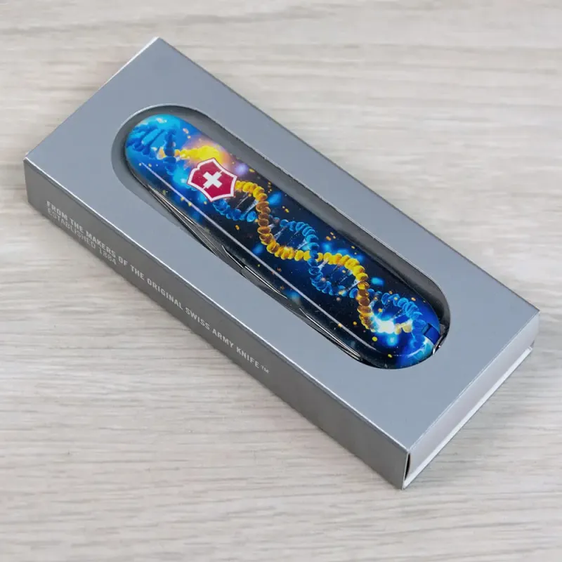 Швейцарский складной нож 91мм Victorinox SPARTAN UKRAINE ДНК Украинца 1.3603.3.T3270pw