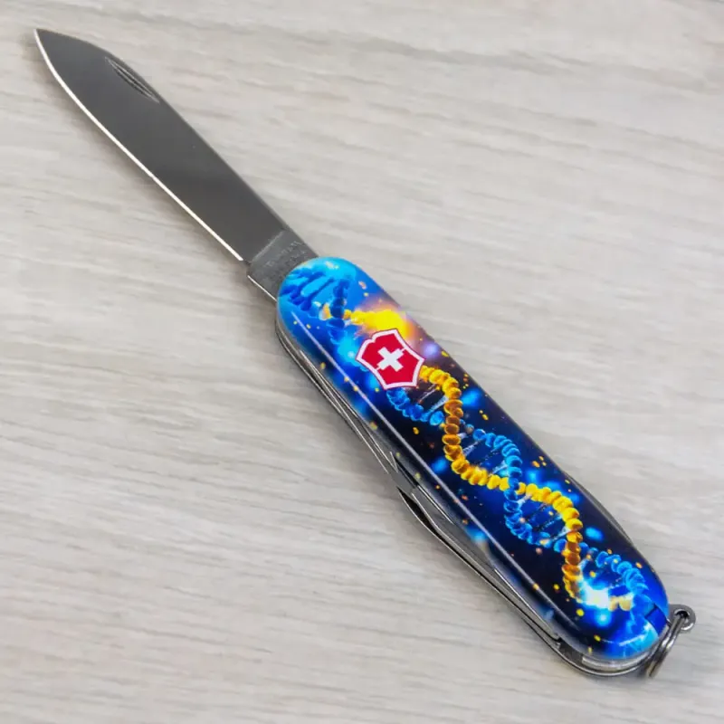 Швейцарский складной нож 91мм Victorinox SPARTAN UKRAINE ДНК Украинца 1.3603.3.T3270pw