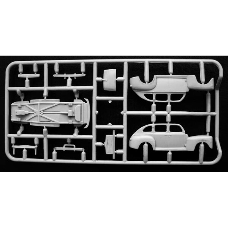 Сборная модель 1:72 Штабная машина армии США образца 1942 года ACE 72298